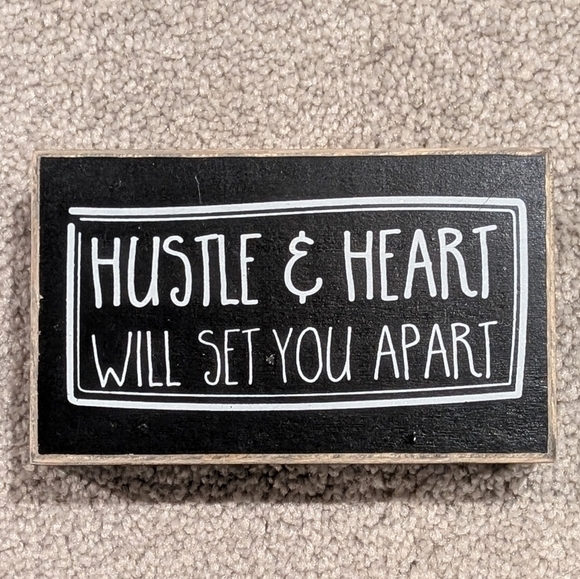 Inspirational Wood Box Sign Hustle & Heart Will Set You Apart Black White - Picture 2 of 3